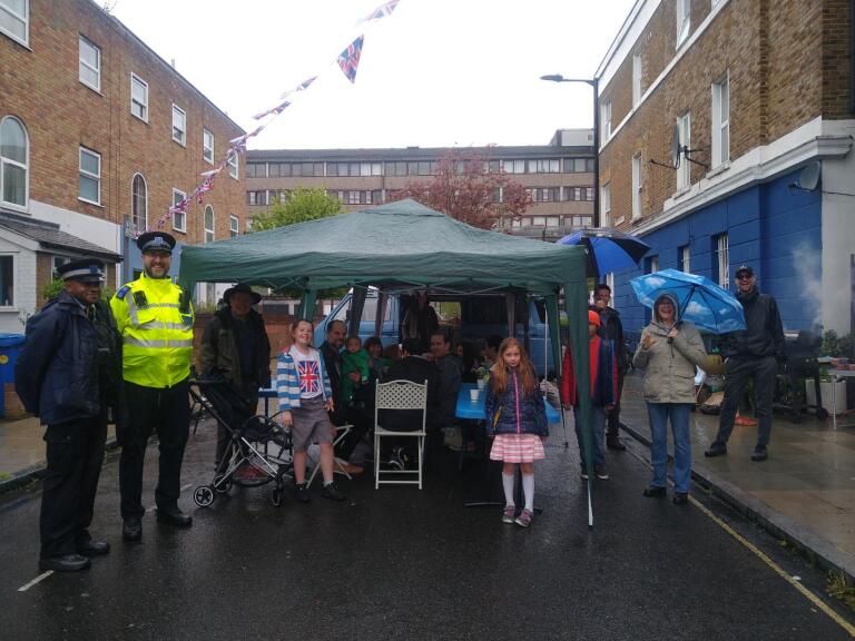 Peckham SNT , Faraday SNT PCSO attended to street party at MINA ROAD SE17  to commemorate with the public . #CORONATION . 

God save the King!!!