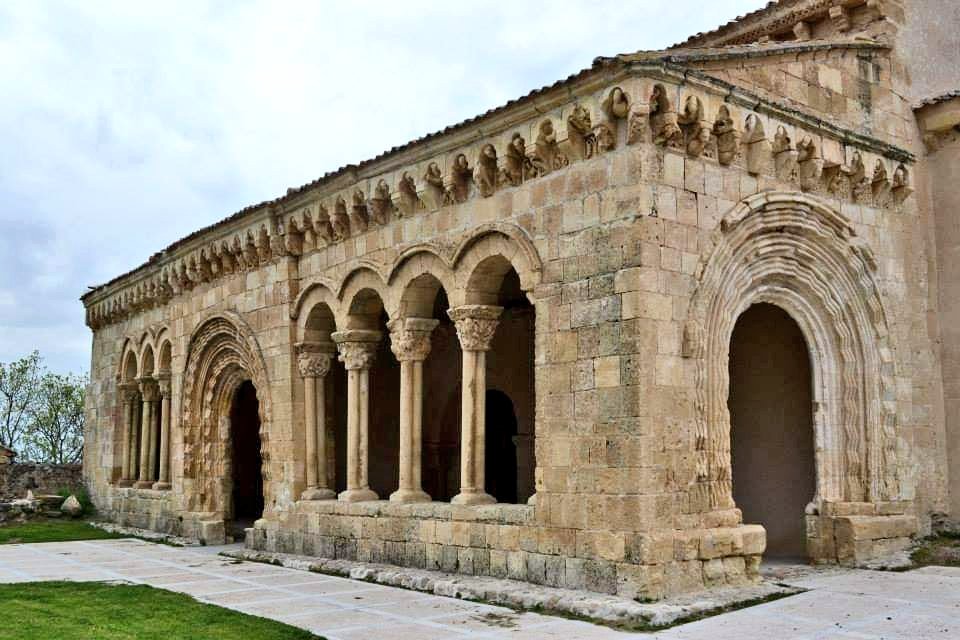 cylromanica's tweet photo. Este mes se cumplen 50 años de la declaración de Monumento Nacional de la Iglesia de San Miguel, en Sotosalbos #Segovia 
Más que merecido 👏 👏 👏.  Es una de las joyas del románico segoviano.
@CyLesVida @patrimoniojcyl @AppcasC @Segoviaturismo https://t.co/1lg5dvWzai