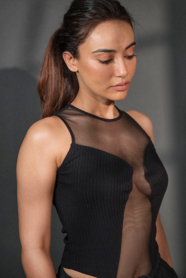 FvcvT2DaIAAK_qI?format=jpg&name=900x900