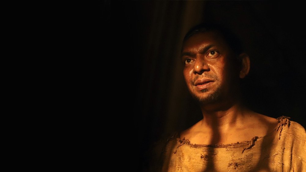 jyonaya003's tweet image. #Karagar on @hoichoitv is one hell-of-a brilliant thriller, but the emotional balance with history and mystery is just too good. #ChanchalChowdhury - you'll be addicted to this man's ability of shapeshifting❤️
Another thoughtful and intensely watchable series from #Bangladesh.