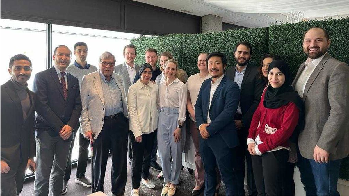 jclauneuro's tweet photo. It was an honour to give the Robert Hansebout lecture on advances in epilepsy surgery @MacNeurosurgery.

I particularly enjoyed hearing from Dr. Hansebout about training with Penfield &amp; Rasmussen, meeting the residents, and catching up with @WesternU_NSx alumnus @BillyHWang. https://t.co/FLmI4Tymsk