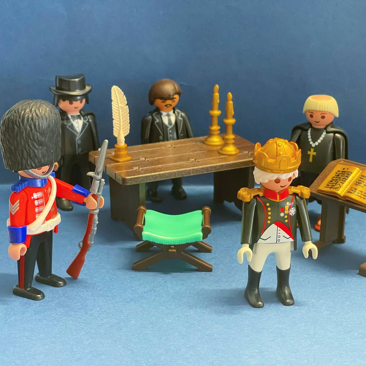 Coronación del Rey Carlos III de Inglaterra 
“God save the King”

#carlosdeinglaterra #coronacion #coronaciónreycarlosiii #king #chalesIII #kingscoronation #kingscoronation2023 #godsavetheking

#playmobil #Click #playmobilspain #PlaymobilEspaña #playmobilmania #playmobilworld