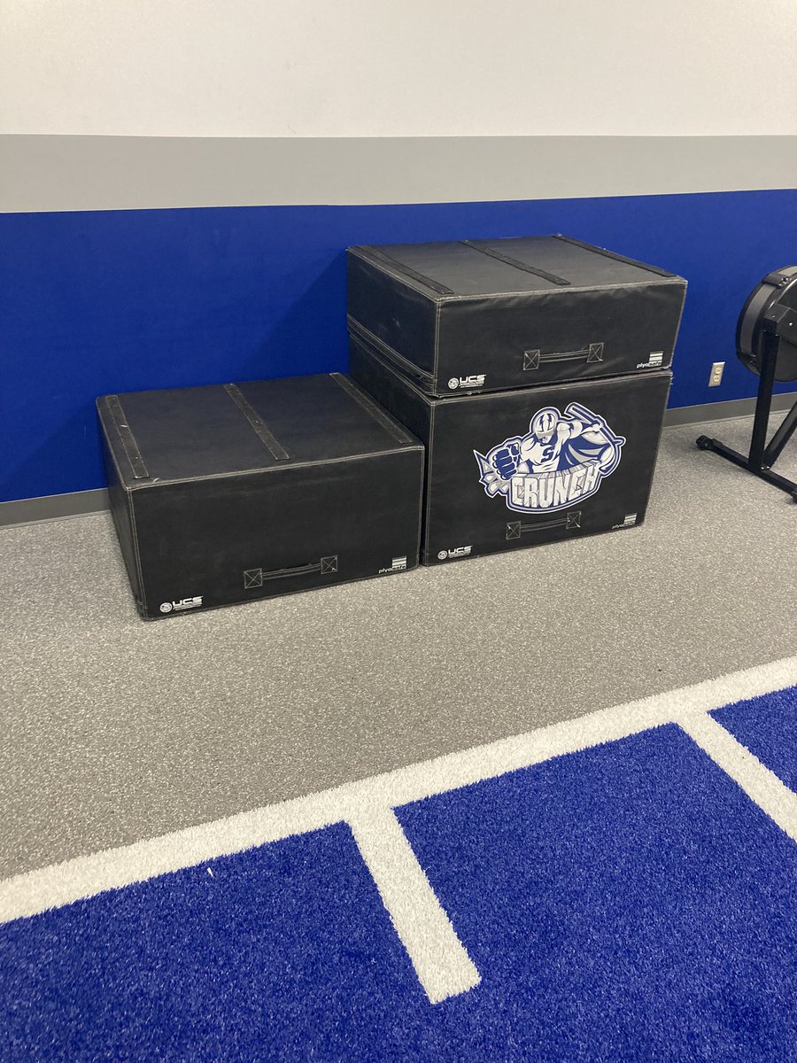 boogatc's tweet photo. Game day morning CNS activation set up; box squats for speed w Flex VBT or trap bar deads paired with Box Jumps.
3 sets of 3 reps w 3-6 jumps.
#getreadytogo https://t.co/hmv9d3QDDg