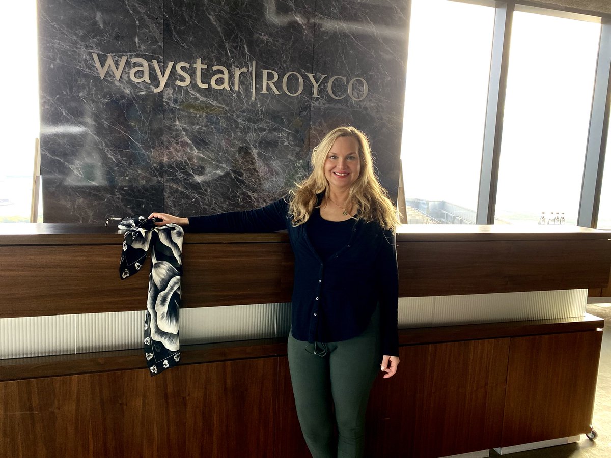 jillharth's tweet photo. Any #Succession fans out there? On the set of #WaystarRoyco #NYC https://t.co/NoFteUtyvM