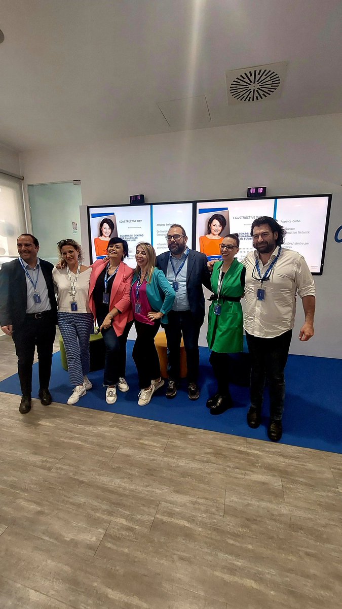 Doracarapellese's tweet image. I magnifici 7, fondatori del @ConstructiveNet
@assunta73  @IsaGrassano
@andreapater #constructiveday @vitoverrastro @MariCampo81 @reportingMerola @AngelaDiMaggio1