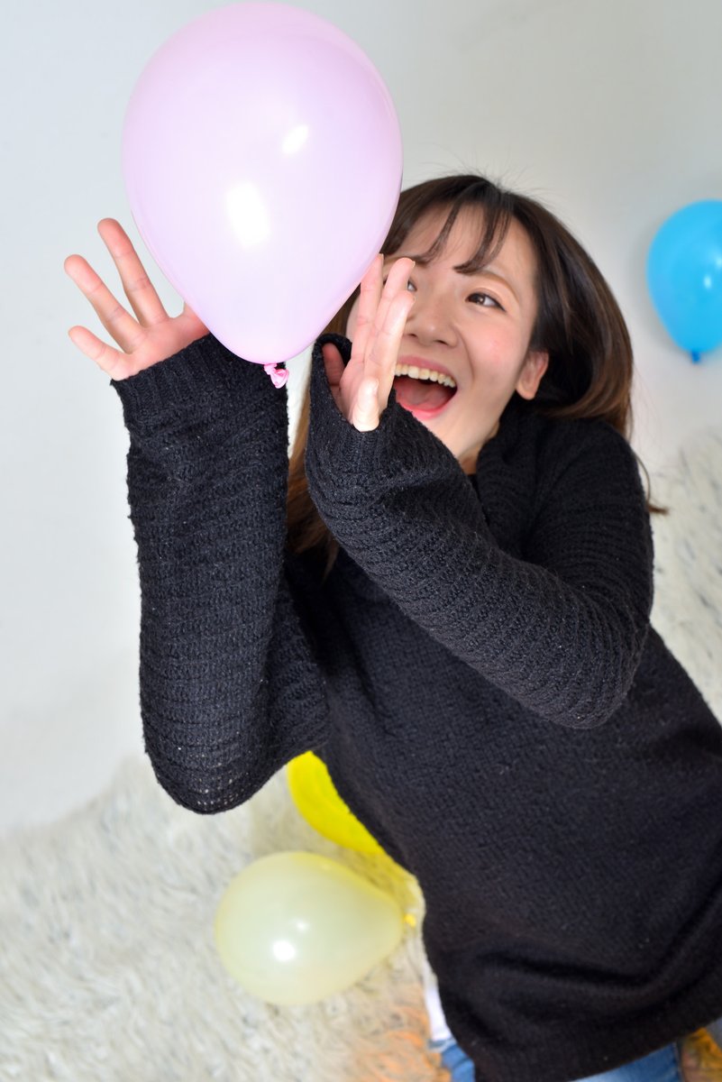 r2_pics's tweet photo. #ゴムの日 #ポートレート #風船 #ふうせんがーる https://t.co/mBJWLPSgyp