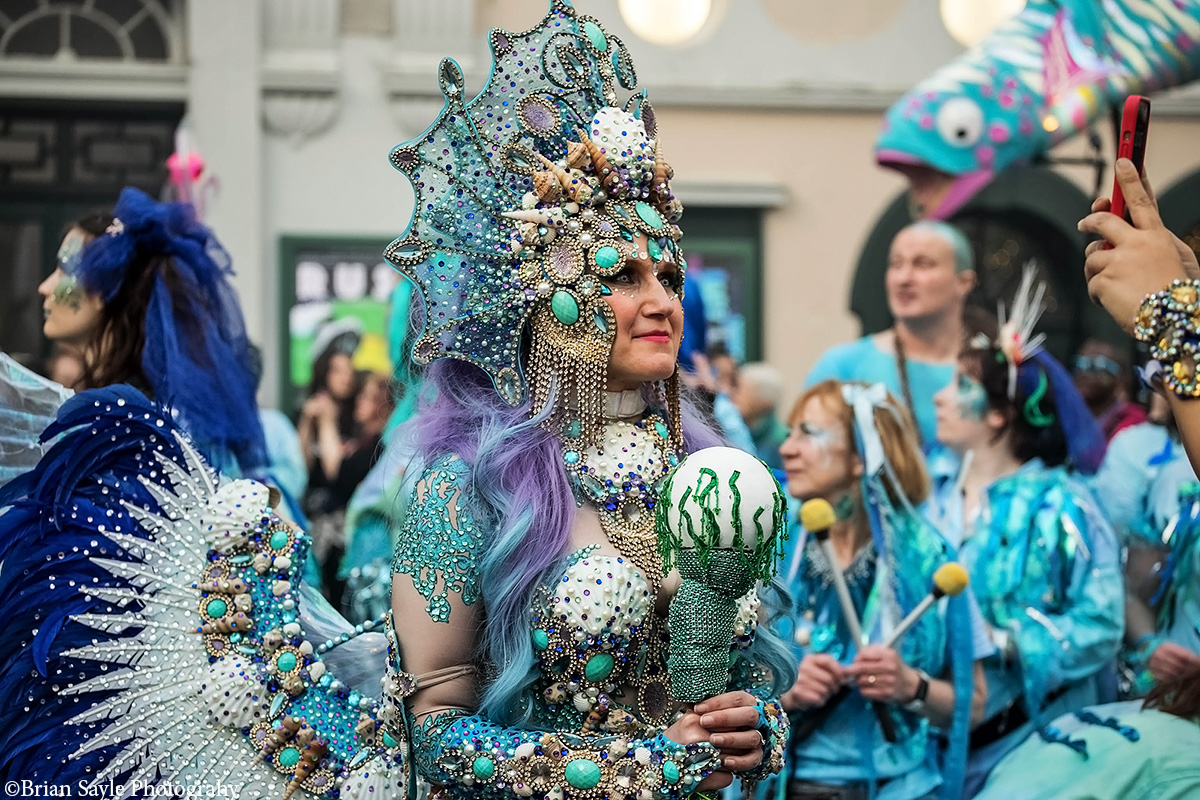 BrianSaylePhoto's tweet photo. Some more shots from Blue and Yellow Submarine Parade yesterday. A mix of culture from Liverpool and ukraine coming together for #eurofestival
#Eurovision2023 #Aquatopia #Katumba #Movema 
@CultureLPool @TheGuideLpool @YOLiverpool @angiesliverpool https://t.co/8sUkwxsoqh