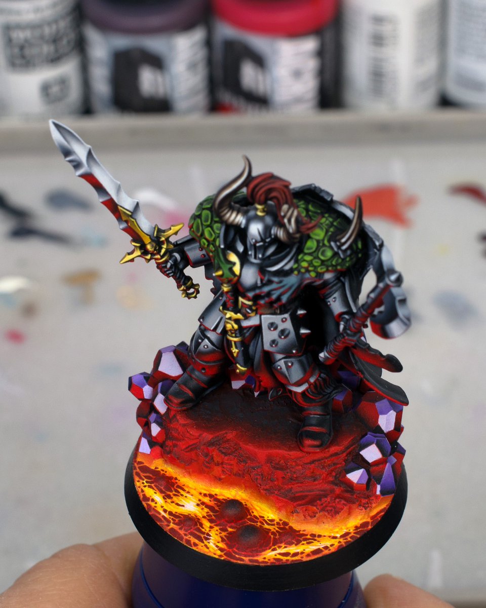FlameMiniatures's tweet photo. More photos of my Chaos Warrior. The last tutorial about painting this model is available here: https://t.co/vpYFR8QJHC of course all of the tutorials about painting this model are available there 😀 https://t.co/TOeNVIZqGt