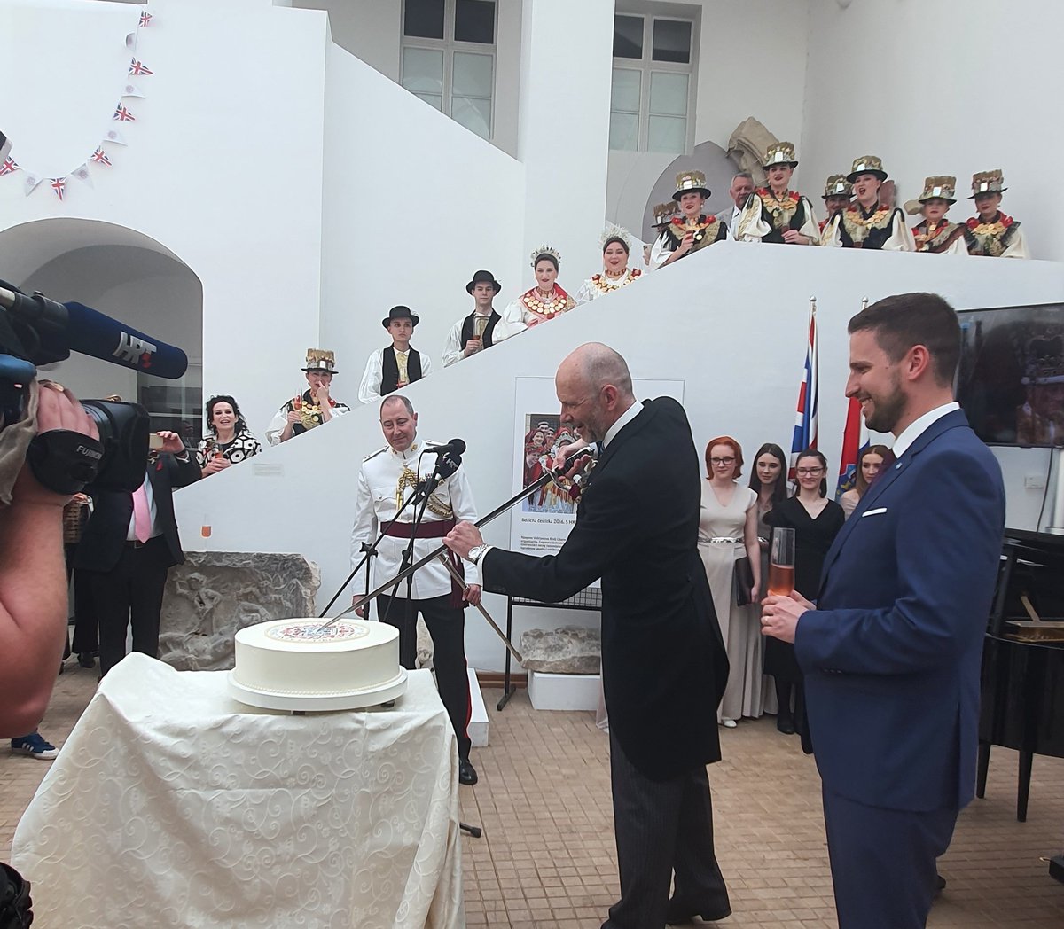 UKinCroatia's tweet photo. While the Coronation was taking place in Britain’s capital, we celebrated in @Grad_Osijek with our Croatian partners, allies and friends. 🇬🇧🇭🇷
#Coronation #CoronationWeekend https://t.co/1cF2T7tWUe