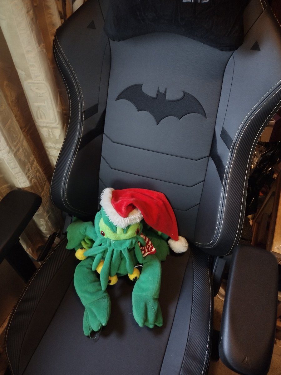 Oi, Cthulhu, get off my new chair. The stars are not yet right!
