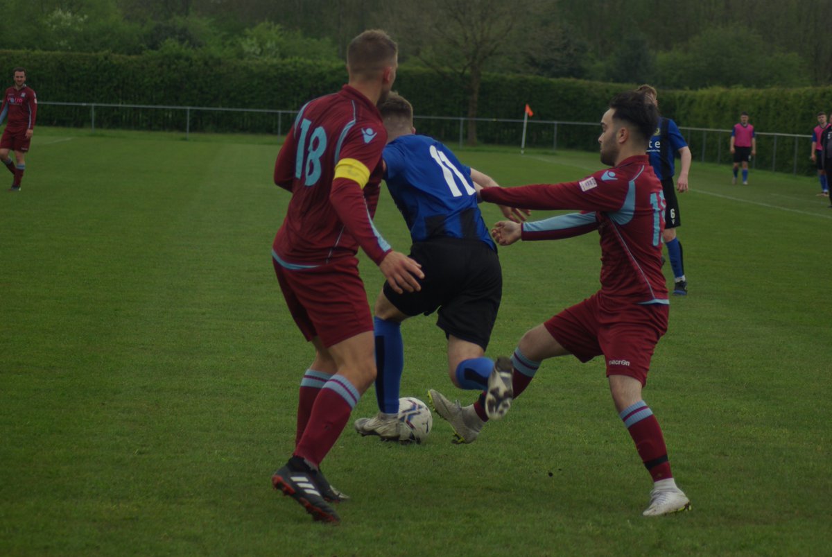 CalsSportsPhoto's tweet photo. Here is tonights selected bunch from @EltonValeFC
vs @boothstownfc 📷📷  

 View all selected shots via the link below https://t.co/Gcnq4bVuzZ https://t.co/81FK1naf6v
