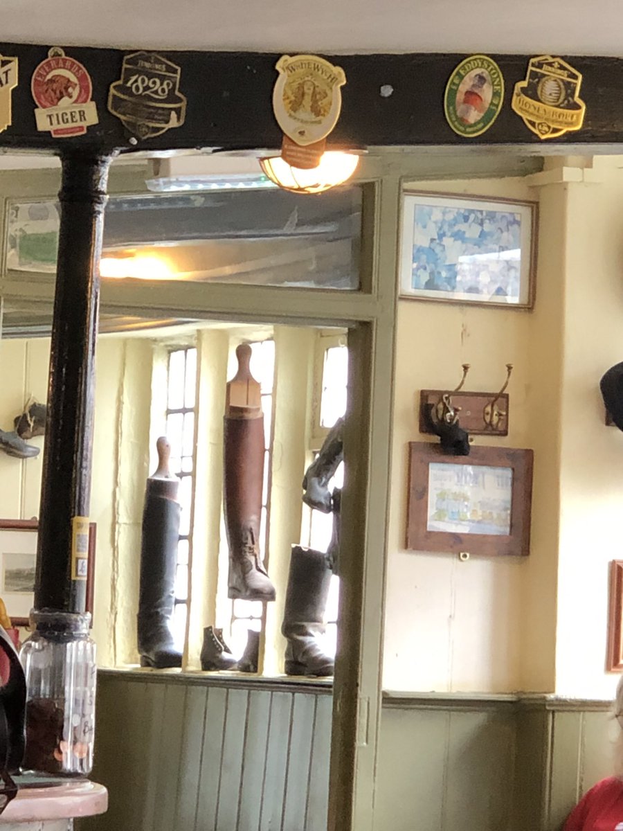happyhillers's tweet image. So today, my sister wanted to go a pub. We went to the @RedLionWeymouth meh! then the #theBoot not great beer, followed by #TheBelvedere which we loved. Great #beer lovely atmosphere, friendly welcome 😊