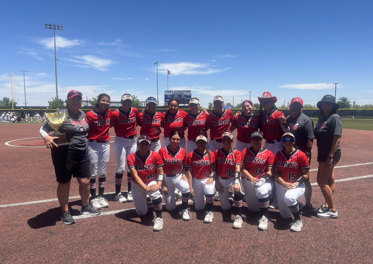 Coach_Veliz's tweet photo. Congratulations to @HanksSoftball on their Area Championship today over a tough Abilene squad! #OnToRound3 #RiseAndConquer @RCadena2001LTD @JMHanksHigh @HanksSBBooster @YISDAthletics1 @YsletaISD https://t.co/TG4iXCL05U