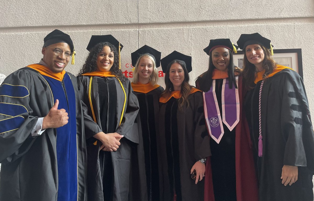 mrreddmann's tweet photo. Proud DNP chair and co chair of these doctorate nursing graduates of @uofscnursing
Representing the AGACNP specialty!! 🤨🤨
#nursingprofessor #nurseeducatorlife #nurseeducator #agacnp #nursingschool #advancedpracticenurses #acutecarenursepractitioner #nursepractitioners https://t.co/4Zb2cyhgl9