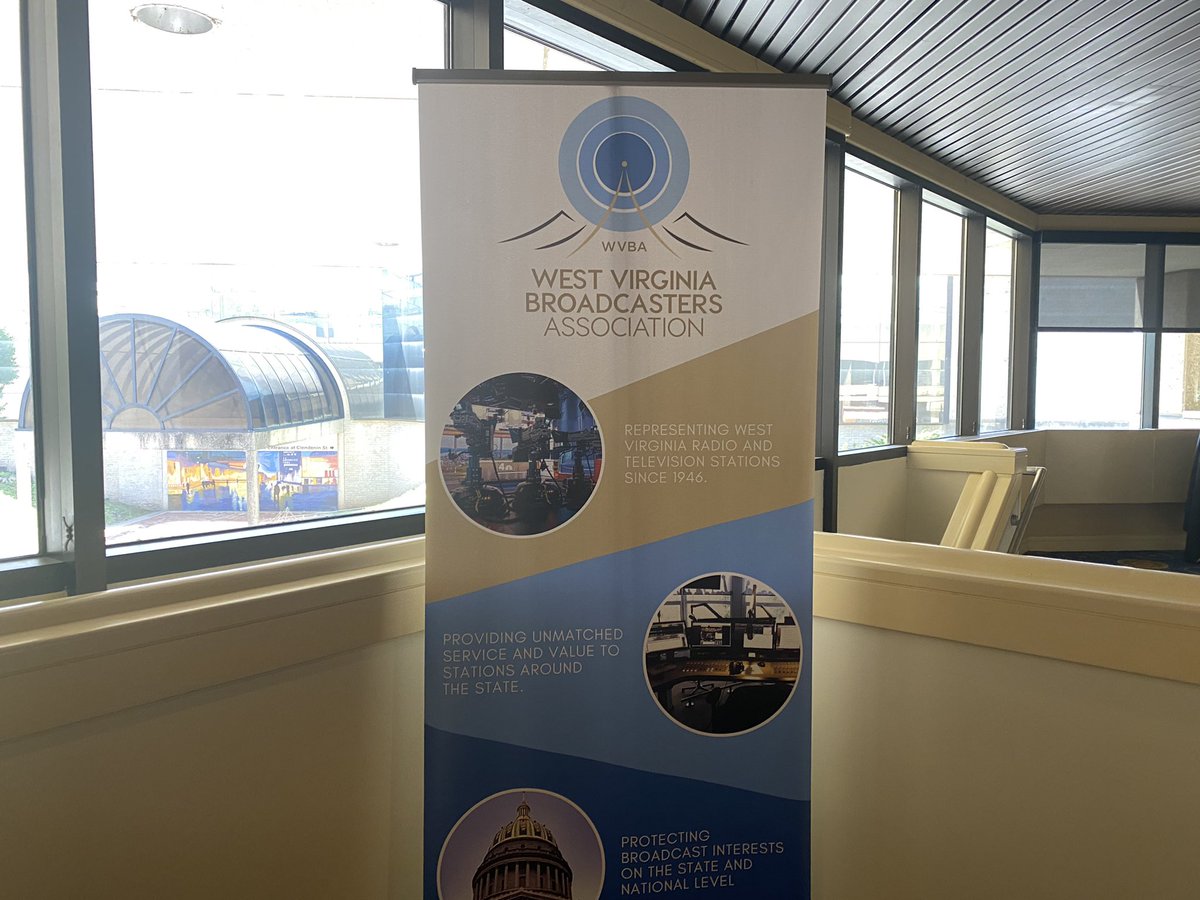 Spending my Saturday afternoon learning a lot from <a href="/smlibin/">Scott Libin</a> during the <a href="/WVBroadcasters/">WVBA</a> News Dept seminar at the Charleston Marriott! Then #WVBA awards tonight!