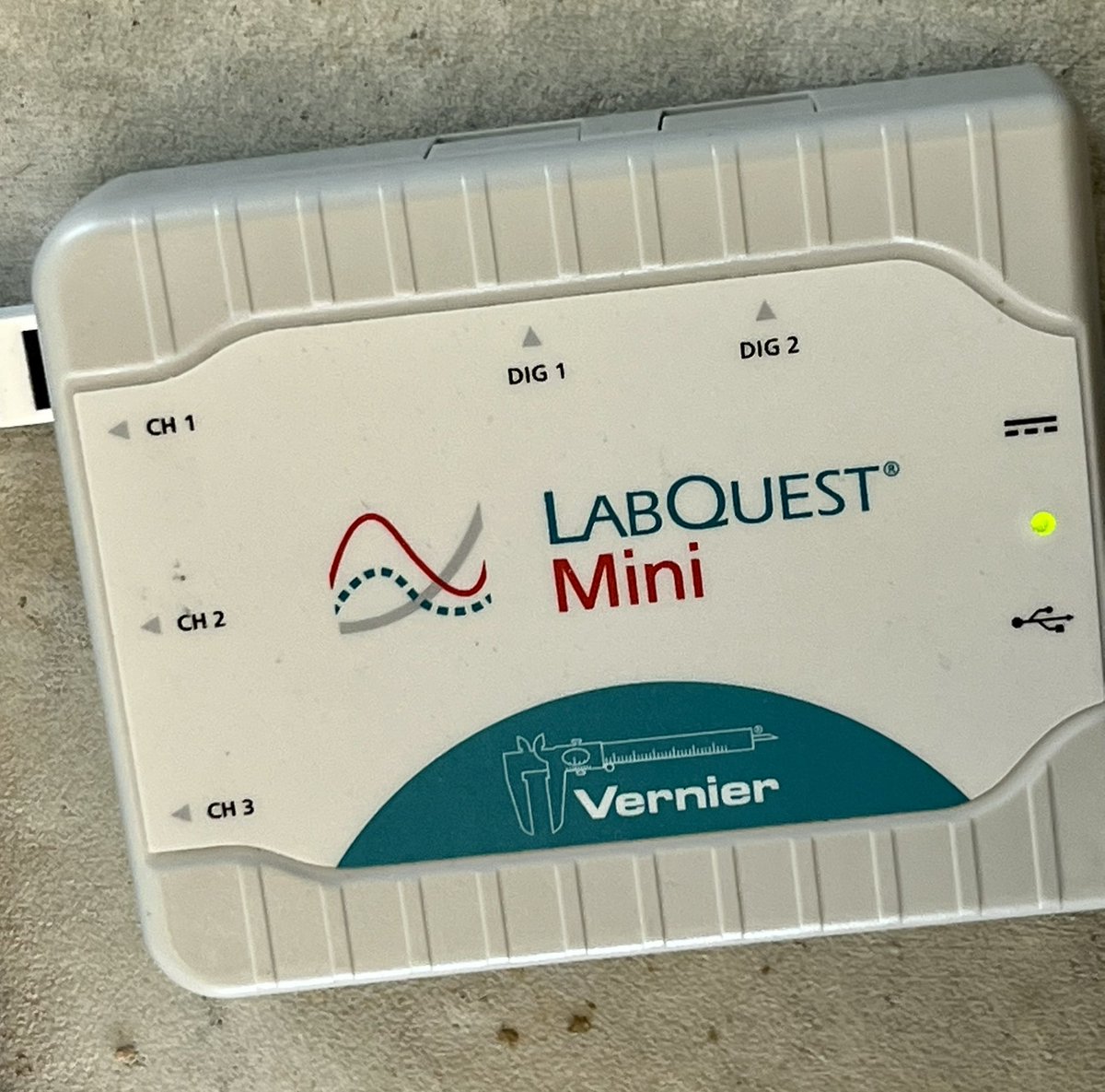 Cracking the caloric value of nuts with this amazing <a href="/awtyintlschool/">Awty Intl. School</a> team for the Group 4 IB project! Collaboration is key when it comes to achieving our goals. #teamwork #IB #scienceproject #awtylearns 🥜🌰"