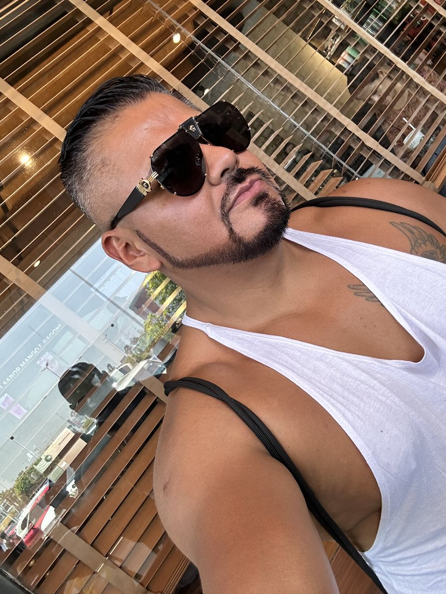 ernesto_33's tweet photo. Rumbo una aventura mรกs !!!
#StreamTour #afterlife #CMDX https://t.co/orbHzpyUiQ