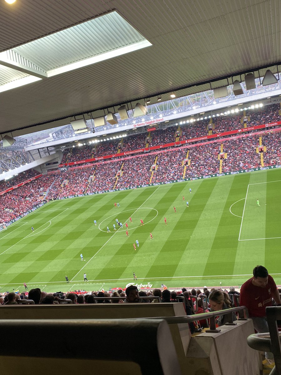 Lfc96Smiffy's tweet photo. Brentford ⚽️ them boos was class 🥳 https://t.co/FKK7AQPzTU