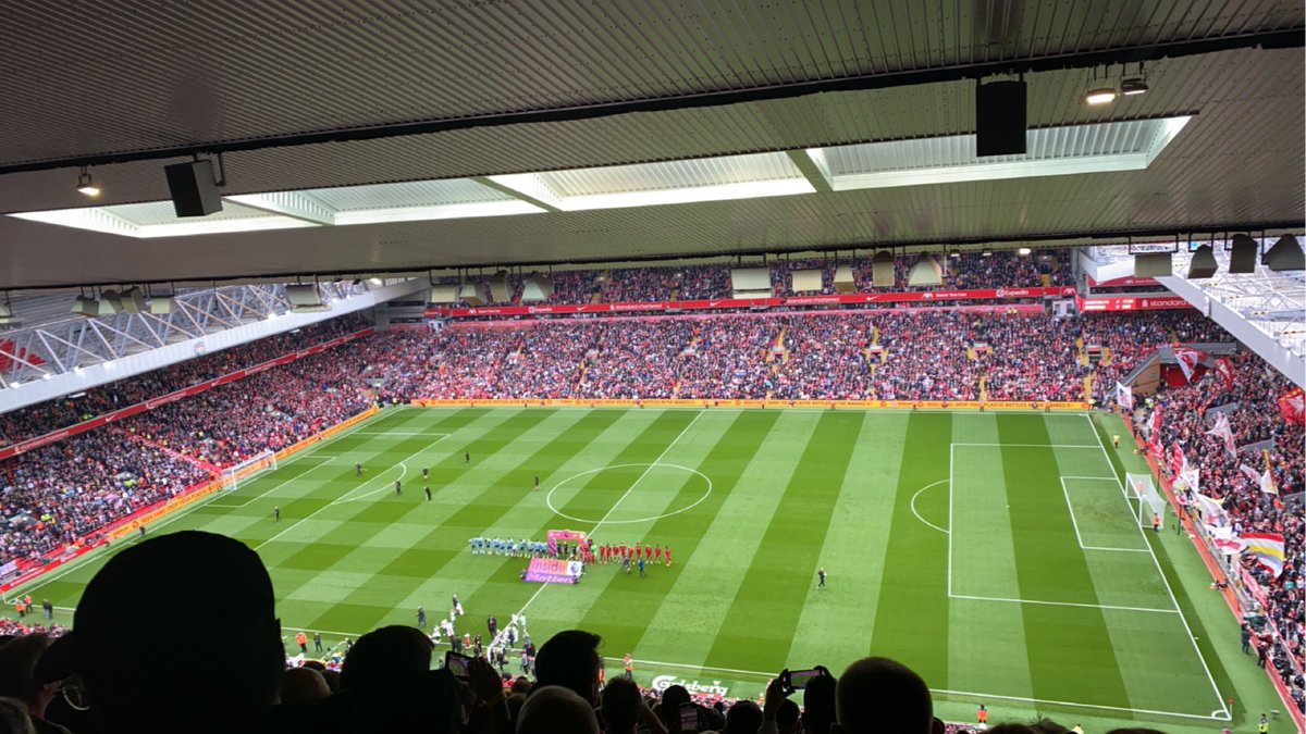 Lfc96Smiffy's tweet photo. Brentford ⚽️ them boos was class 🥳 https://t.co/FKK7AQPzTU