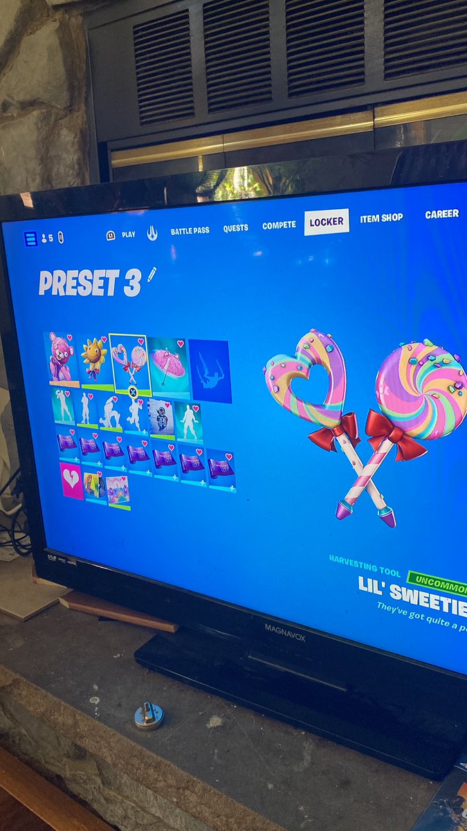 Ty420God's tweet photo. #Fortnite https://t.co/LJKAqcTky5