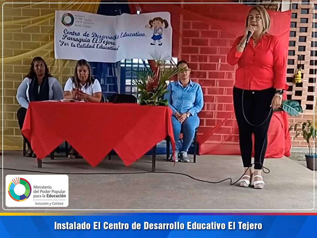 kelvissalasvzla's tweet photo. Trabajo en Equipo; Victoria Segura..! @PDVSA @tellechearuiz @partidopsuv @nicolasmaduro @dcabellor @vicent_carvajal @_LaAvanzadora @MPPEDUCACION Venceremos https://t.co/kuozixYzGw