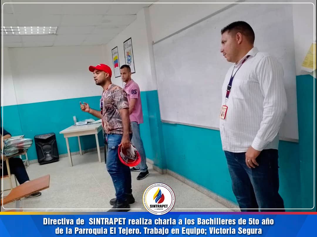 kelvissalasvzla's tweet photo. Trabajo en Equipo; Victoria Segura..! @PDVSA @tellechearuiz @partidopsuv @nicolasmaduro @dcabellor @vicent_carvajal @_LaAvanzadora @MPPEDUCACION Venceremos https://t.co/kuozixYzGw