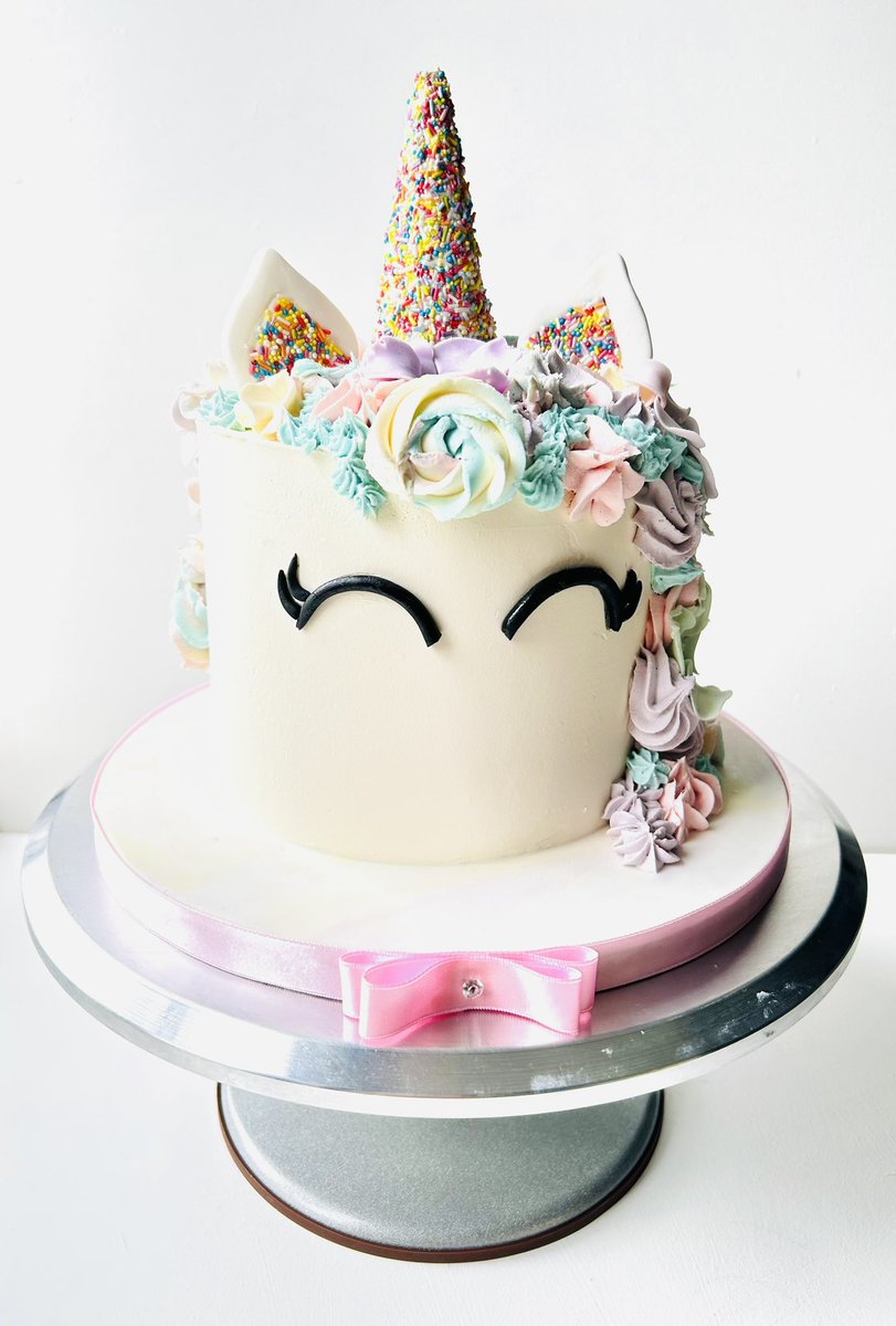 deliciouspinkcakery tweet media