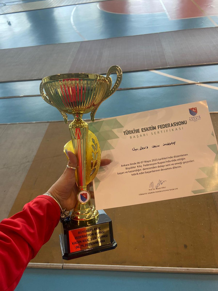 talent360pro's tweet photo. Ankara'da gerçekleşen Büyükler Kılıç Federasyon Kupası Şampiyonu 💫 @denizunludag ...🤺 We are coming back...👏🥇#screamforwin #denizselinünlüdağ #champion #eskrim #fencing https://t.co/eJ3Lb590Qm