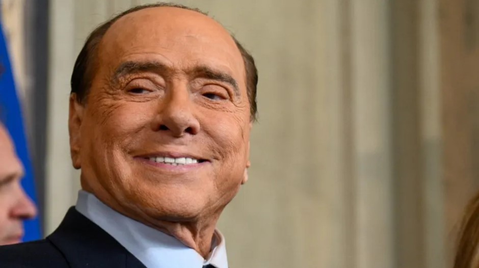 lifeloops's tweet photo. The Mask
#Berlusconi #themask https://t.co/3Sn91mDfZr