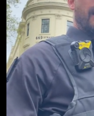 MrTurdTastic's tweet photo. @MikeHarrison246 @francesleach_ @cityoflondon @CityPolice It's an unfortunately framed video, but City of London Police officers display their collar numbers on the arm with this patch you can see to the left. https://t.co/UUN7KfKhx4