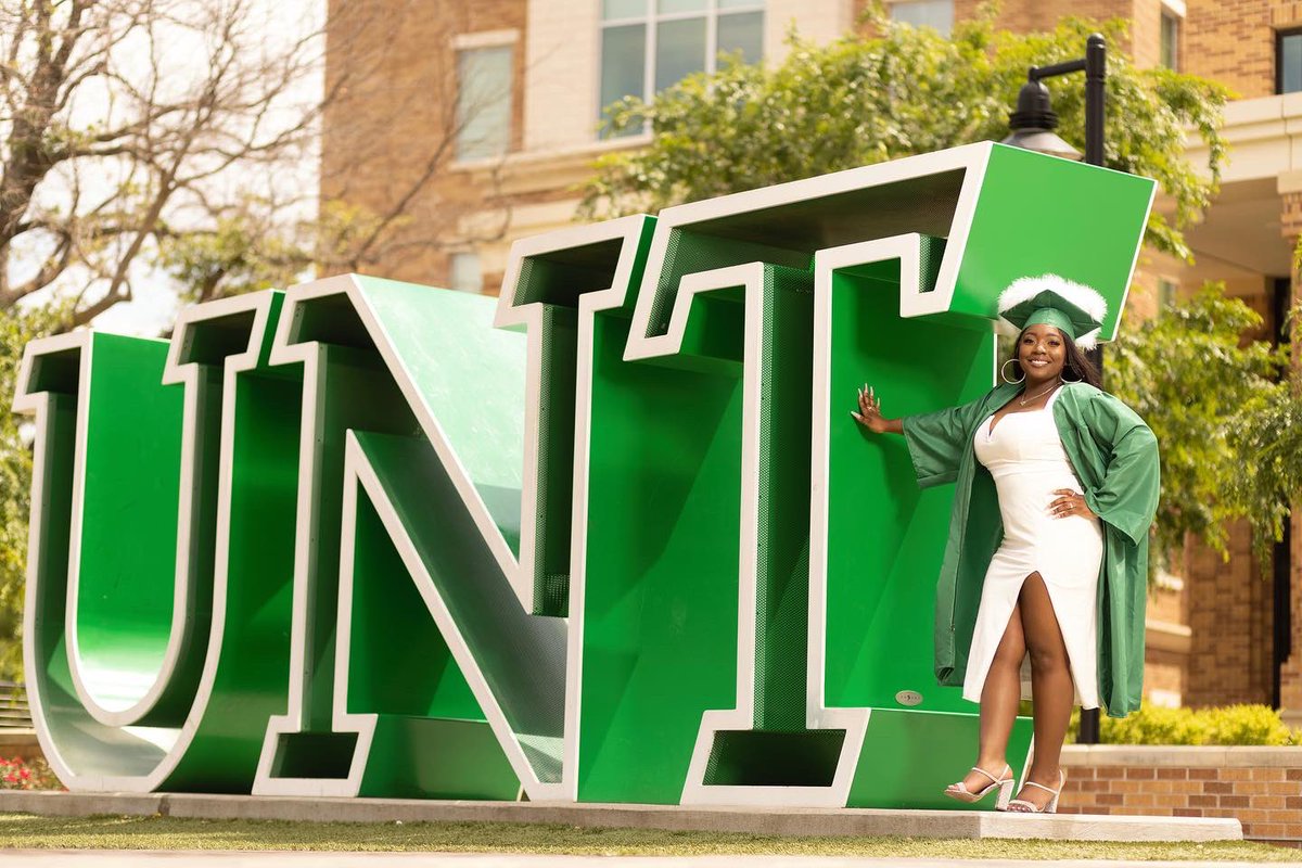 BlkCherryy's tweet photo. In 7 days I will receive a B.S. in Information Science w/ Info Mgmt &amp; Health Informatics from UNT💚
✅ Transfer Student
✅ 3.4 GPA
✅ First Generation
✅ Phi Theta Kappa 
✅ National Society of Leadership &amp; Success
✅ Tau Sigma
✅ Presidents List 3x
✅ Deans List 2x
✅ HERCampus https://t.co/xa8rJxBZHc