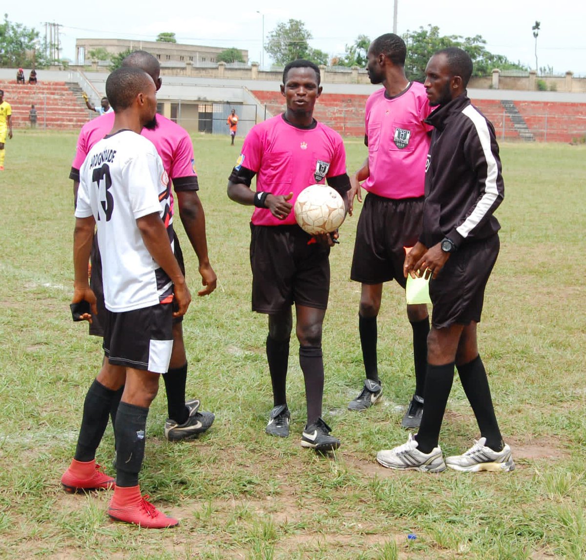 Photo Speaks;
Below are pictures of capable referees from Osun State Referees' Council that were in action at <a href="/theNNLO/">NLO</a> matches at Osogbo Center today: