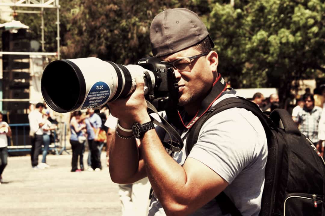 CNPNuevaEsparta (@cnpnuevaesparta) on Twitter photo No es solo tener la herramienta, la combinación con el conocimiento es lo que da los resultados deseados. #FelizDíaDelReporteroGrafico <a href="/hectormarin/">Hector Marin</a> <a href="/hmfotovideo/">Hector Marin</a> @hmphotographyvideo #NuevaEsparta #Fotoperiodismo #PeriodismoFotográfico No es solo tener la herramienta, la combinación con el conocimiento es lo que da los resultados deseados. #FelizDíaDelReporteroGrafico <a href="/hectormarin/">Hector Marin</a> <a href="/hmfotovideo/">Hector Marin</a> @hmphotographyvideo #NuevaEsparta #Fotoperiodismo #PeriodismoFotográfico