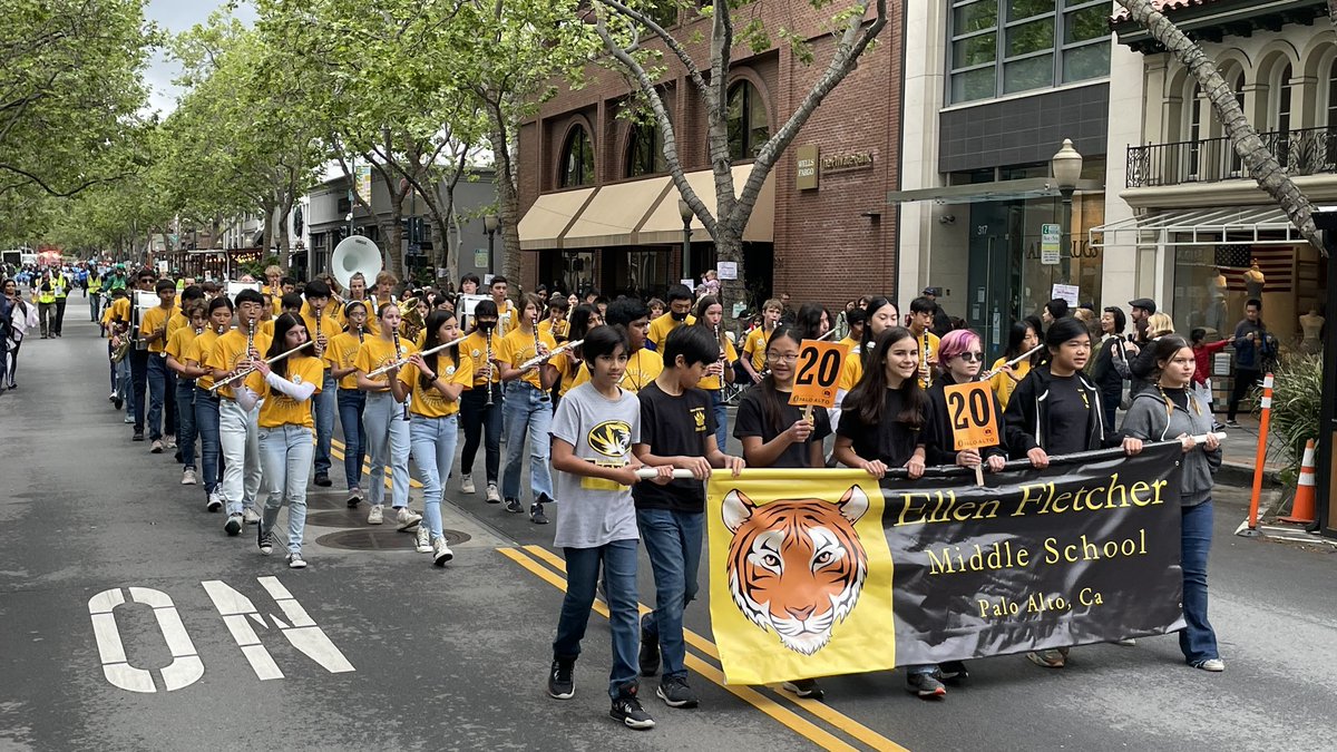 gmiller9904's tweet photo. A little rain couldn’t stop the music!  PAUSD bands from all 5 secondary schools brought spirited performances and joy to the beautiful streets of downtown Palo Alto.

#marchingband #musiceducation #community https://t.co/sWAB6ZrVtI