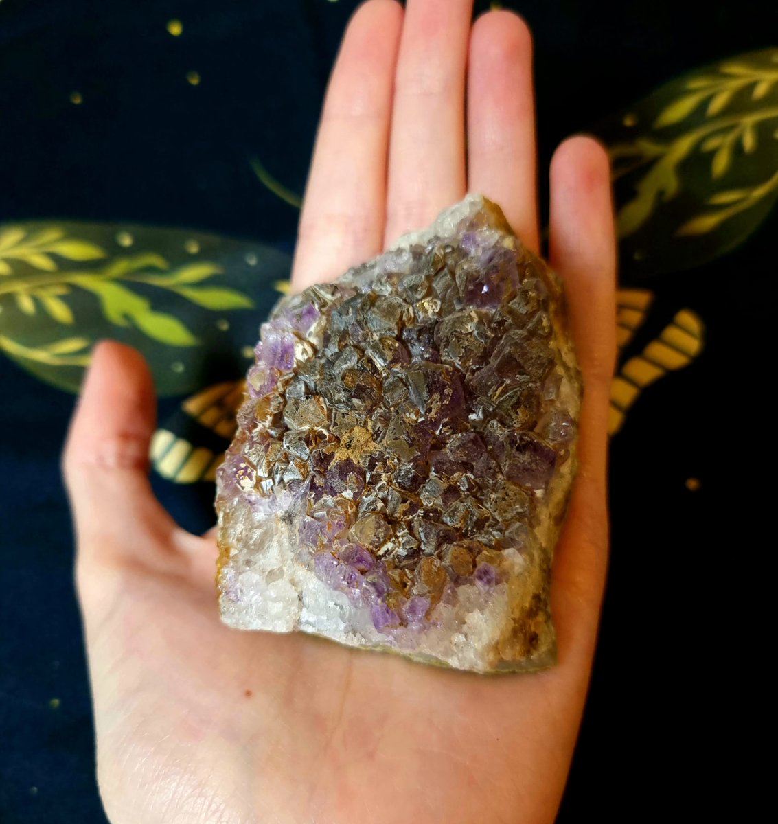 Did you know that amethyst is known for its calming energy and is often used for meditation and stress relief? 💜🧘‍♀️ #Amethyst #CalmingVibes