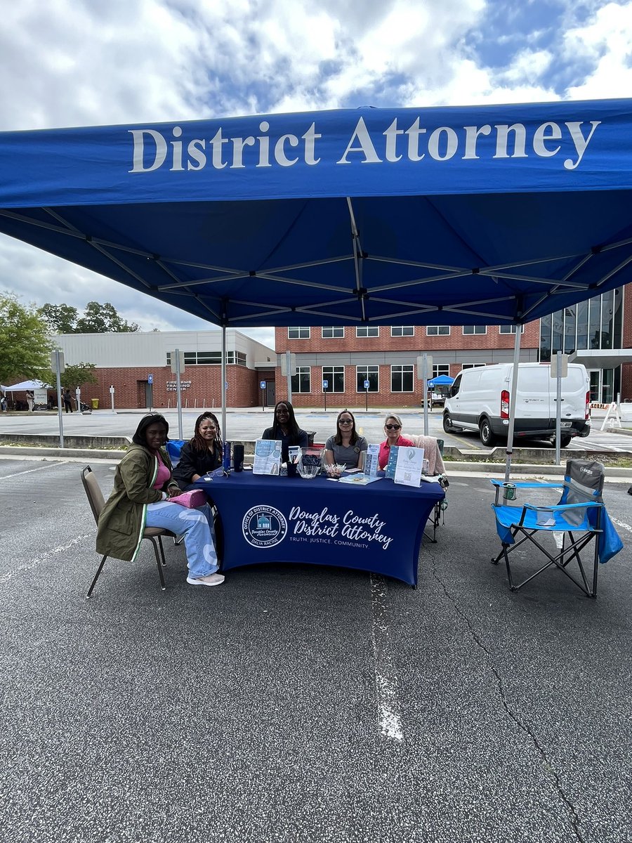 lb101210's tweet image. Out at @DCSheriffGA’s Let’s Talk About Change Spring Festival. Come by and say hello!