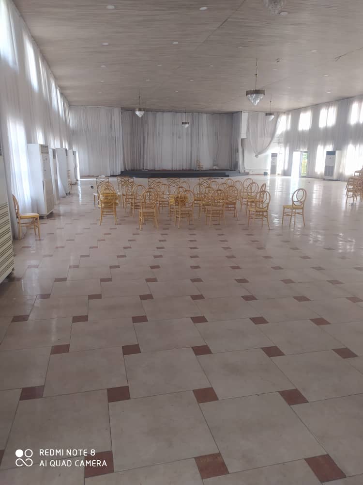 SamuelAdeyeyeO1's tweet photo. FOR  SALE. 

Event Center that can be used as Warehouse,Church or Supermarket in a lovely location

Land Size:2050sq metre

Location:Alausa Ikeja Lagos
Title C of O 

Price -  #1Billion  asking.                        Gl https://t.co/yfFpJrQlPJ