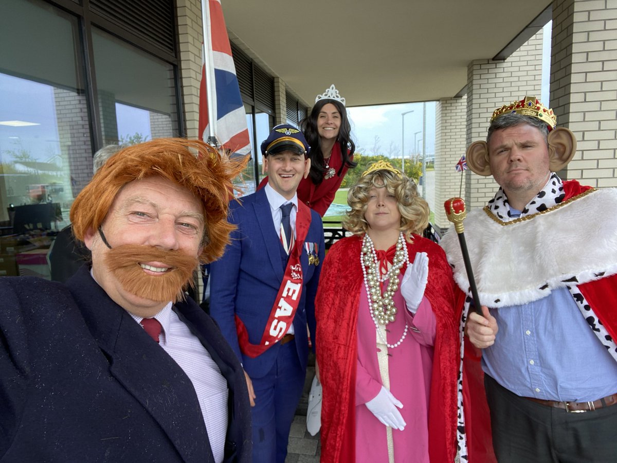 Les Quennevais RS (@lesq_rs) on Twitter photo We had a wonderful day celebrating. Thank you royal subjects of <a href="/LesQuennevaisSc/">Les Quennevais Sch</a> 🤴🏻 👸🏼 We had a wonderful day celebrating. Thank you royal subjects of <a href="/LesQuennevaisSc/">Les Quennevais Sch</a> 🤴🏻 👸🏼