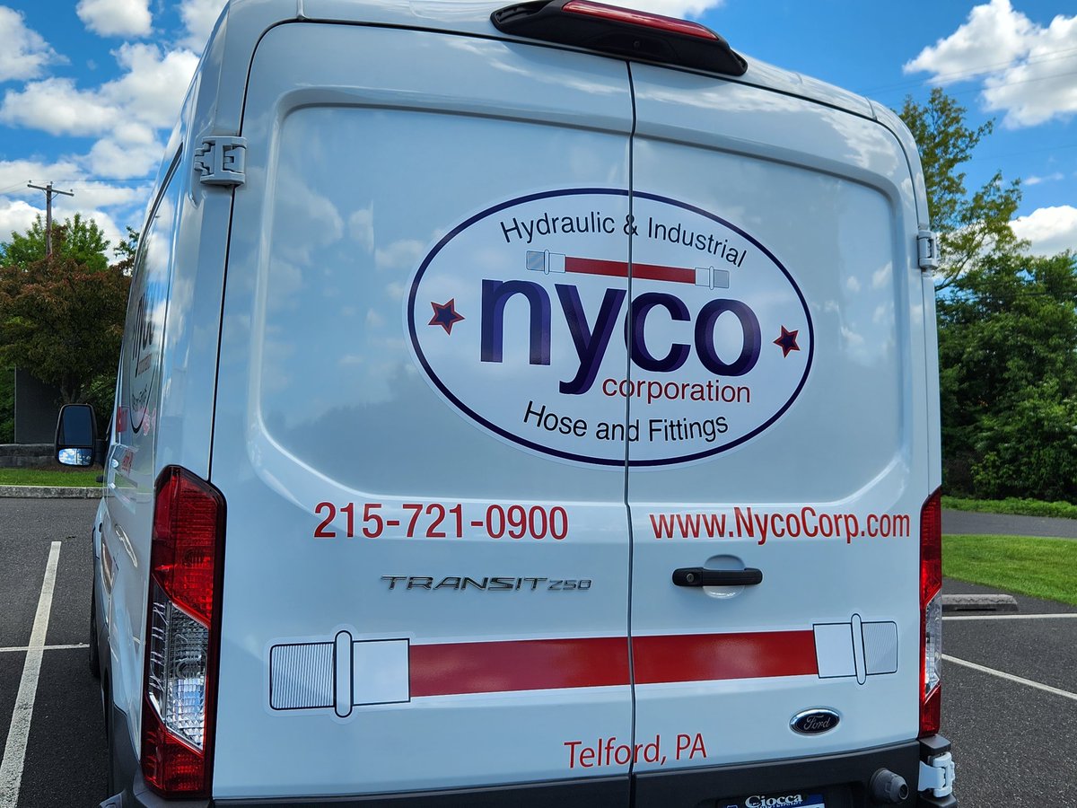 IdentityGraphi1's tweet image. Van Lettering on this beautiful Saturday!

#printshop #vinyl #labels #stickers #identity #signmaker #decals #IGP #lettering #lansdale #graphics #printing #graphicdesign #signs