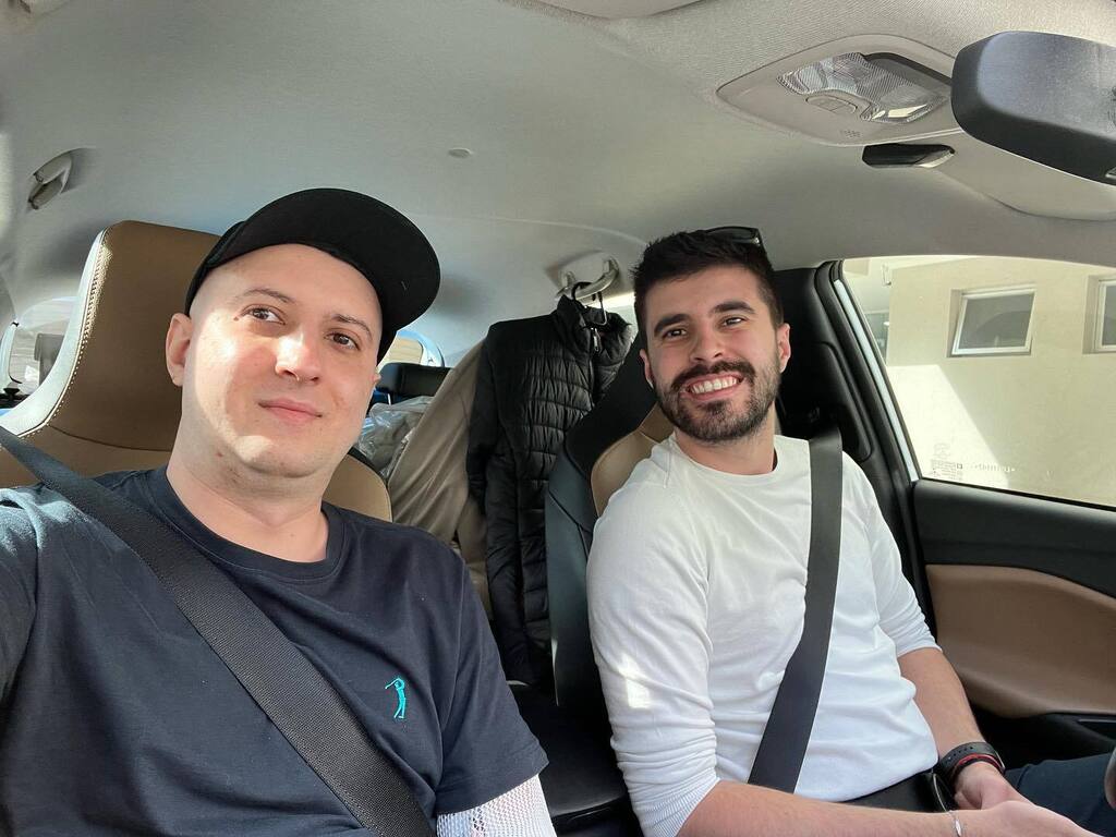 gmcavalheiro's tweet photo. And today I finish my second chemo cycle, just one more to go…. And I gotta say, you don’t get used to it, and it doesn’t get better with time 😅
At least now I’ll go home to a really needed rest. 

I’m really thankful for my family, my brother, my fr… https://t.co/KlTWwYxBWF https://t.co/kJmVgfioA6