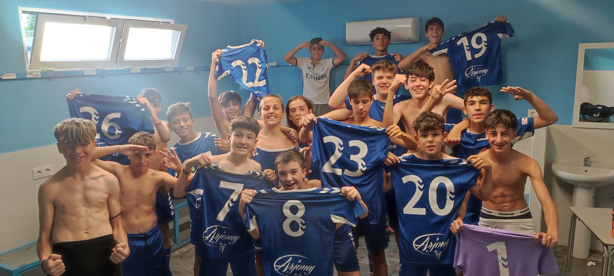 CDMostolesOfic's tweet photo. CANTERA | RESULTADOS |

▶️ Infantil A 3-0 Miraflor.

⚽️ 2 Delgado 
⚽️ Nacho

#VamosMostoles
#CanteraMCF https://t.co/A0XxM2EXcP