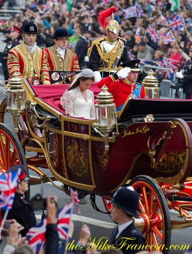 oggman's tweet photo. #Coronation #CoronationDay https://t.co/w7zZ9JrEE9