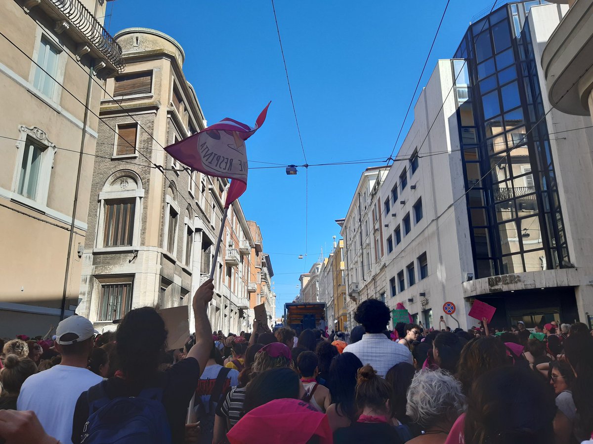 Oggi ad Ancona ci siamo anche noi al corteo nazionale di <a href="/nonunadimeno/">NonUnaDiMeno</a> ! ABORTO LIBERO, SICURO E GRATUITO PER TUTTƏ! #nonunadimeno