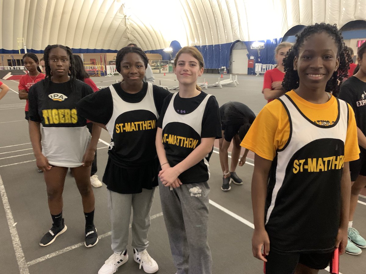 dave_harju's tweet photo. The St Matthew 7-8 runners finished off the indoor track season at Louis Riel Friday. Many won their heat, including an overall win (Vivian- 400m) and 2 close second place finishes. Congrats Tigers! @CapoOttawa @ErinBerthelot1 @StMatthewOCSB https://t.co/b20T5j2aep