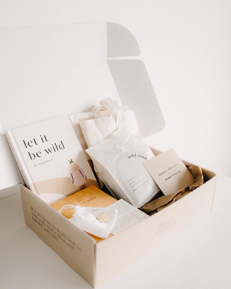 LibossoVincent's tweet photo. Tribearth recently collaborated with the founder of Imani Collective, Jenny Nuccio on the launch of her new book, #LetItBeWild 

Each of these pieces was designed and brought to life with great intention and in celebration of the personal note book. 

#whatsyourwild #newbook https://t.co/O4HLNvKYGO