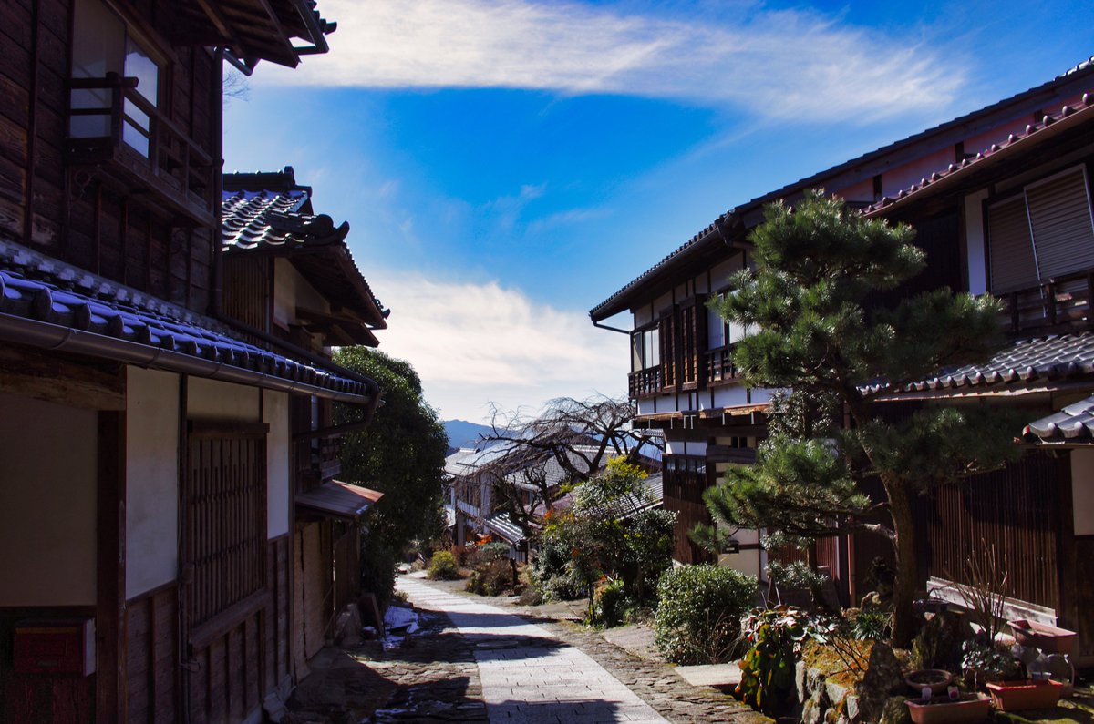 FieldScientist's tweet image. Magomejuku is an old inn town. The old streets still remain. The stone-paved sloping streets have a charming atmosphere.

#eosr5 #Rf24105 #Canon #magome #Japan #gifu #photography