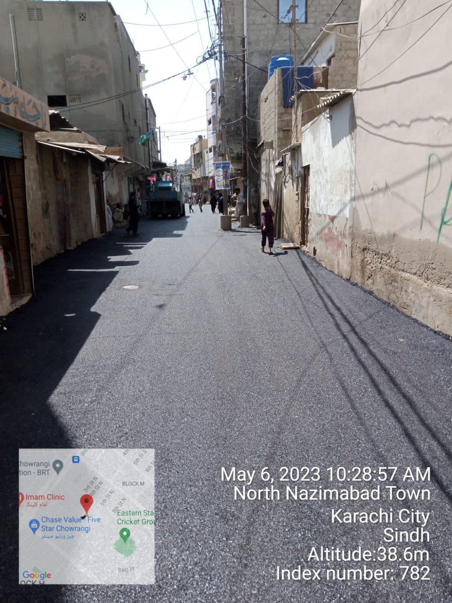 DCKhiCentral's tweet image. Just in: Road carpeting done by DMC Central in various streets of Block L North Nazimabad! #KarachiDevelopment #BetterInfrastructure