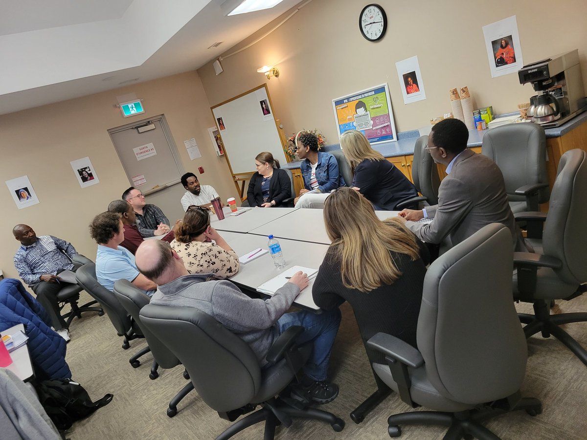 Direction de service Petite enfance : Estelle Tonietto présente aux participants du programme des Leaders de demain <a href="/CscProvidence/">Csc Providence</a> Merci Estelle pour ce partage! <a href="/EECSteTherese/">École catholique Sainte-Thérèse</a> <a href="/EECSteMYouville/">École catholique Sainte-Marguerite-d'Youville</a> <a href="/EECSteCatherine/">École catholique Sainte-Catherine</a> <a href="/ECStDSavio/">École catholique Saint-Dominique-Savio</a> <a href="/ESCMgrBruyere/">École secondaire catholique Mgr-Bruyère</a> <a href="/ESCPainCourt/">École secondaire catholique de Pain Court</a> <a href="/ESCEJL/">École secondaire catholique E.J. Lajeunesse</a> <a href="/ECFrereAndre/">École catholique Frère-André</a>