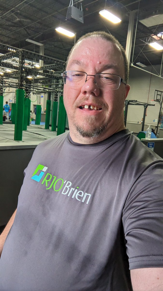 SiliconShecky's tweet photo. Workout # 4 in the books.
Small improvements. 500 pulls on the rower and did a bunch of 20sec knee up dead hangs as part of the circuit today.
#Ultifit #blueteamfit #wehackhealth https://t.co/Vj678g2zOC