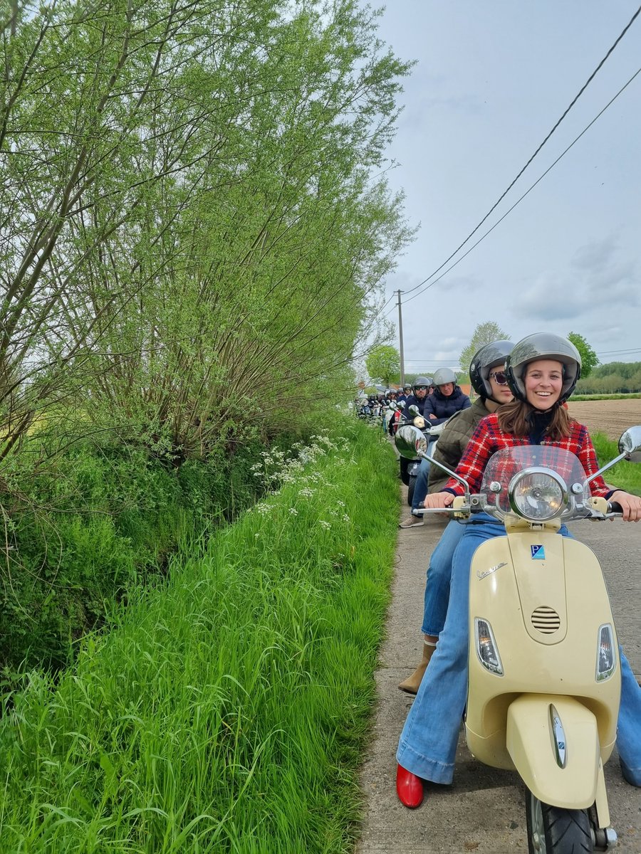 VVTtweets's tweet photo. Zon en veel sfeer op de Vespatocht en het Appoloniafeest van SC Gent. Bedankt aan Marc Wllems &amp; Klaas Eecloo voor de organisatie!

#vvt #tandartsen #studieclub #sfeer #vespa https://t.co/2N3znsbXrq